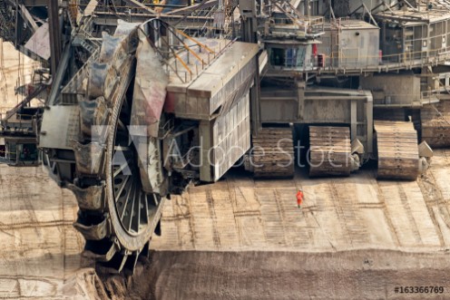 Picture of Bucket-wheel excavator mining